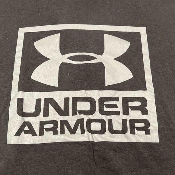 Under Armour T-Shirt - Picture 4 of 5